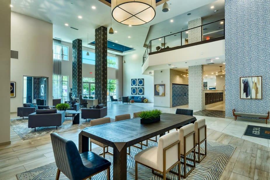 פיניקס Cozysuites Phx Roro Gym, Pool, Pets, Parking! #9 מראה חיצוני תמונה